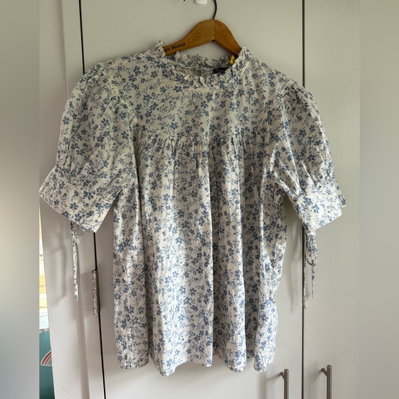 Ralph Lauren Floral Shirred Cotton Voile Top in Clover Floral, 4, MSRP $298 - Picture 9 of 10